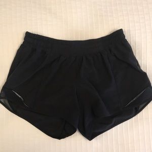 Lululemon Hotty Hot Shorts 4”